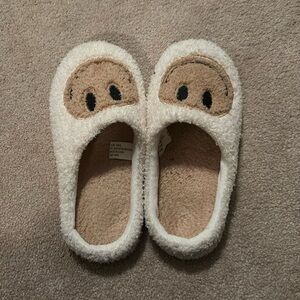 smile slippers